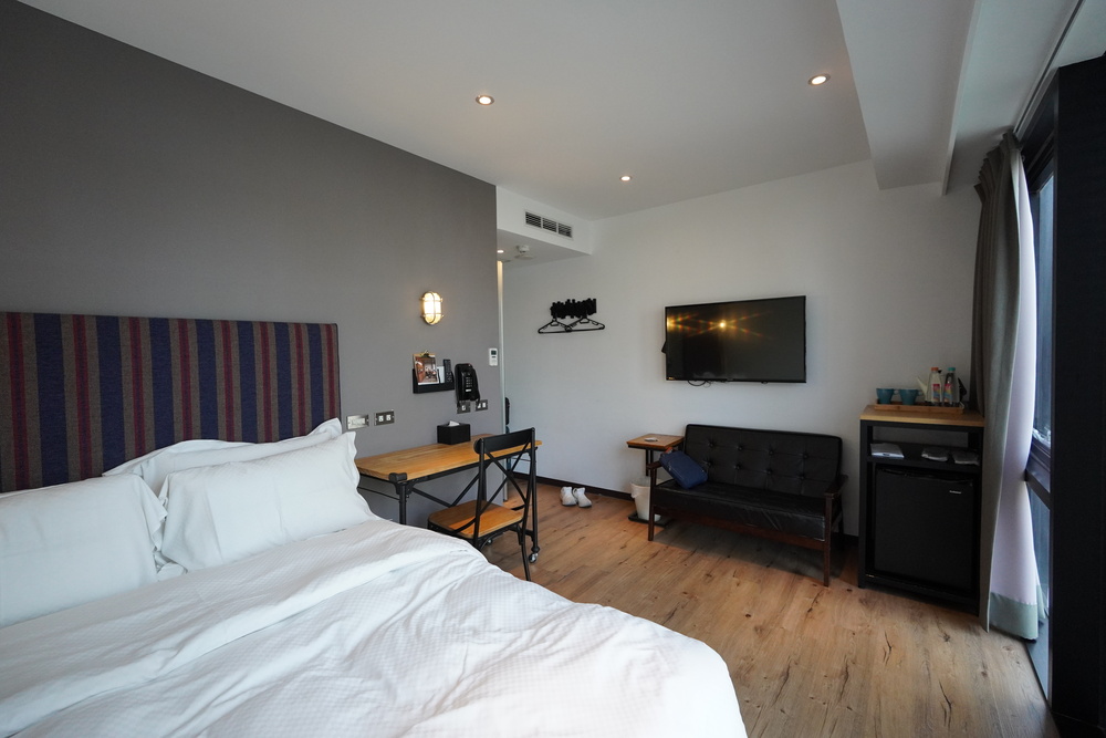 佳適旅舍站前館